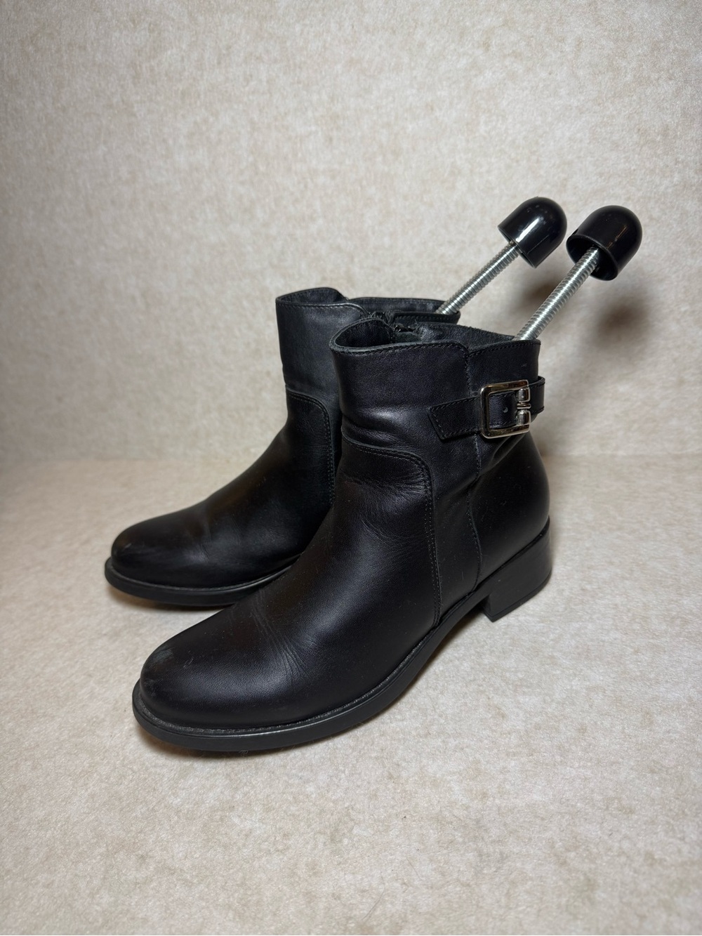 La Canadienne Shelby Waterproof Black Leather Ankle Boots Booties Rare Size 6M